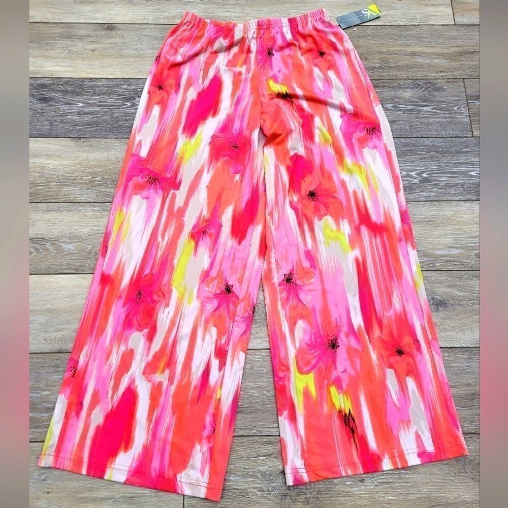Nwt Valerie Stevens floral watercolor artsy wide leg pants,  high waisted size m